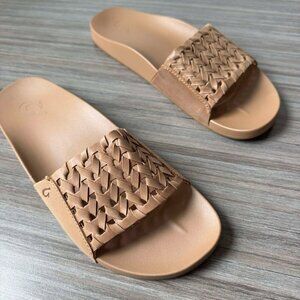 OluKai Kāmola Woven Sandals Slides Women's MSRP $100 in Tan